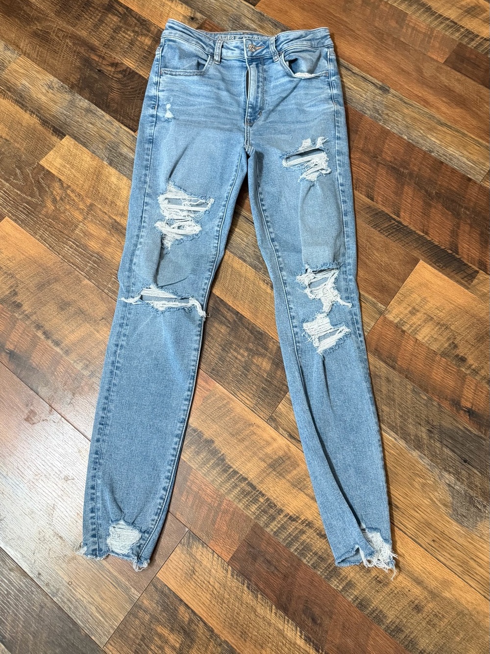 American Eagle Outfitters Light Blue Ripped Skinny Jeans